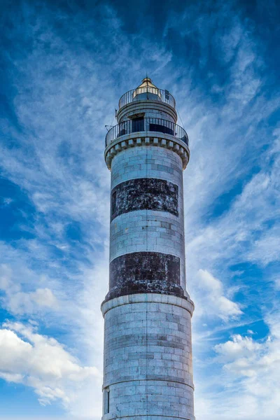 Schwarz-weißer Murano-Leuchtturm am Himmel — Stockfoto