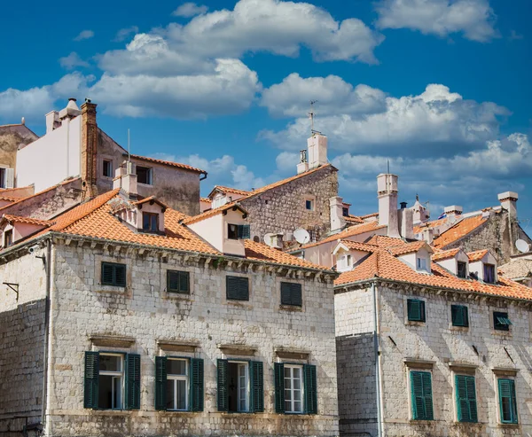 Gamla byggnader i Dubrovnik — Stockfoto