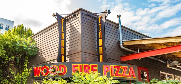 Fiamma legna fuoco pizza — Foto Stock
