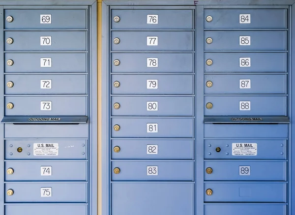 Boîtes aux lettres au kiosque communautaire — Photo