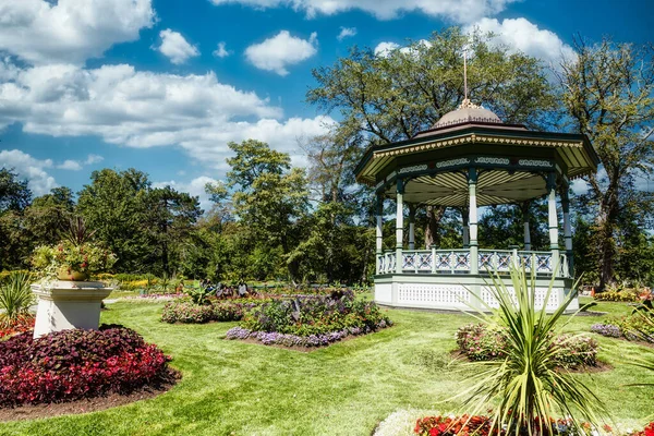 Gazebo adornado en Garden Hill en Halifax — Foto de Stock