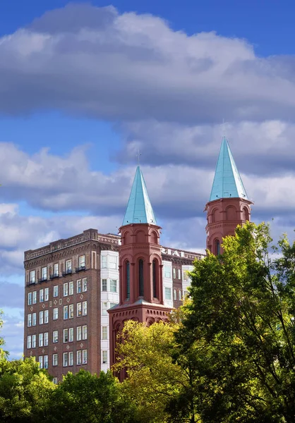 Steeples y Hotel Imperial — Foto de Stock