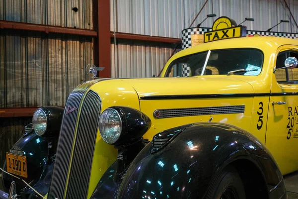 Vieux Pontiac Taxi — Photo