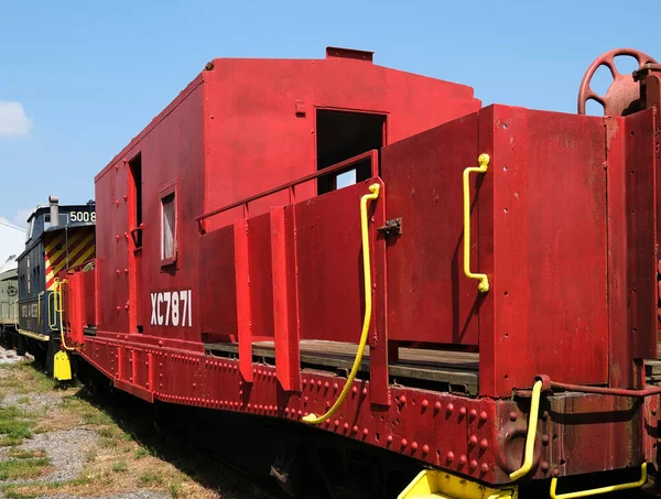 Red Caboose with Yellow Trim — Stock Photo, Image