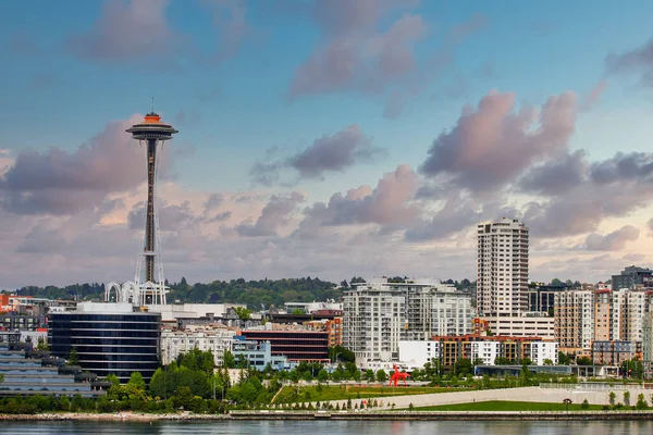 Seattle and Space Needle from Coast — Stock Photo, Image