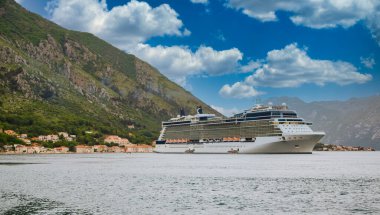 Kotor Körfezinde Gemi Gezisi