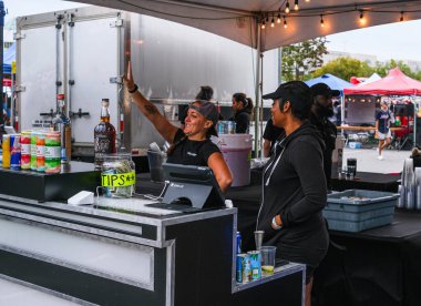 Gece Pazarı 'ndaki tedarikçiler