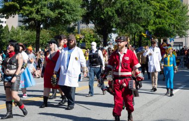 DragonCon 'da serpinti