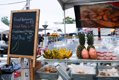 Gece Marketinde Kızarmış Muz