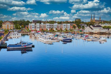 Charlottetown 'da Marina ve Çan Çanları