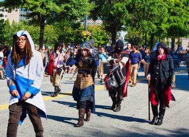 Geçit töreninde suikastçılar