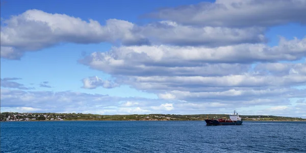 Tankowiec u wybrzeży Maine — Zdjęcie stockowe