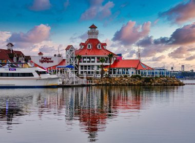 Parkers Deniz Feneri ve Marina