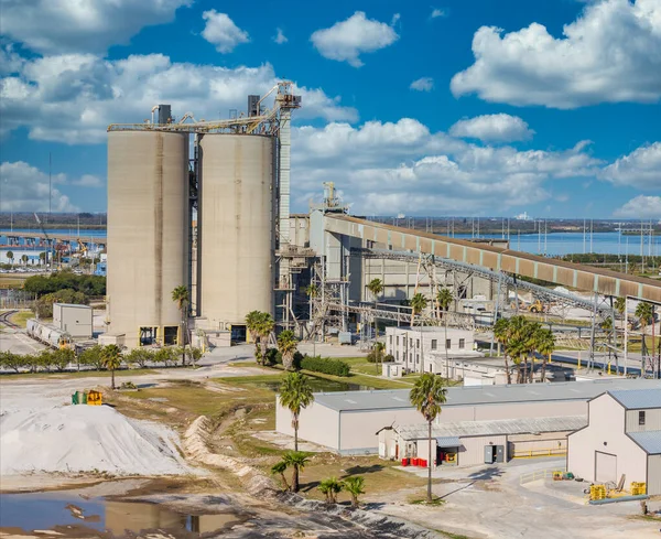 Operação de navegação industrial na costa — Fotografia de Stock