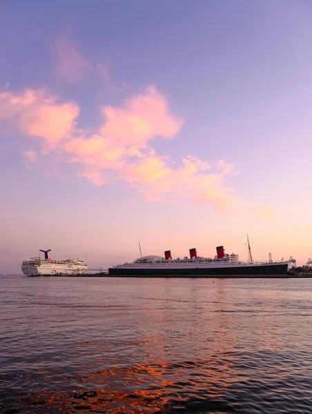 Carnival and Queen Mary at Dawn — Stock Photo, Image