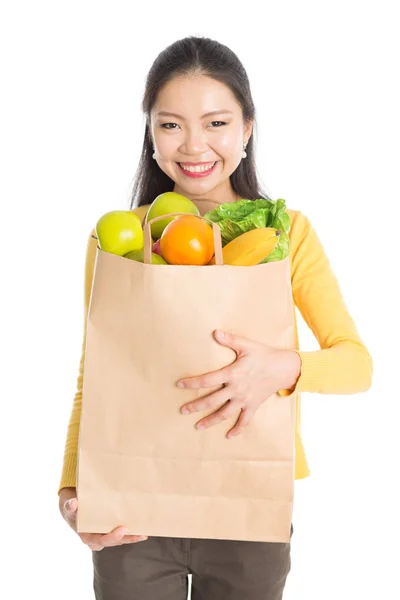 S potravinami nákupní žena — Stock fotografie