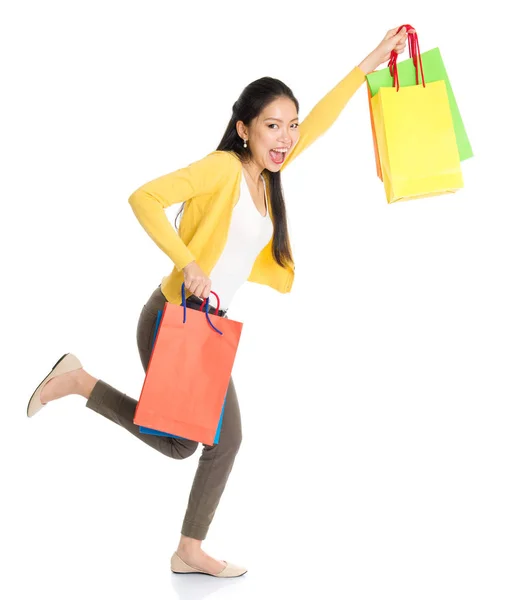 Asiatisk kvinna shopping — Stockfoto