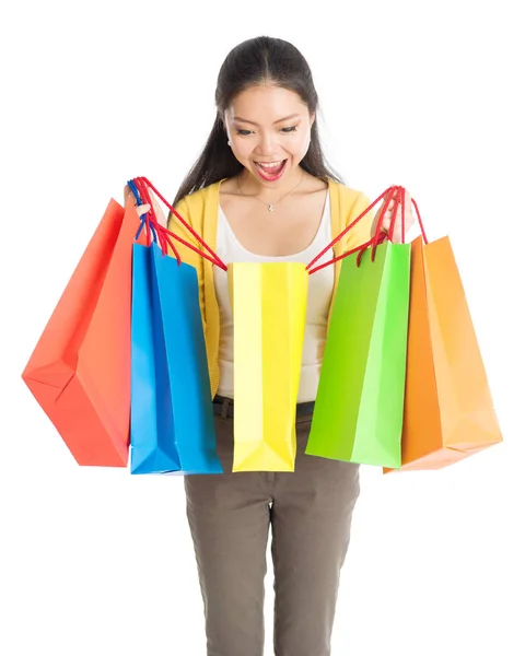 Asiatiska kvinnliga Shopper — Stockfoto