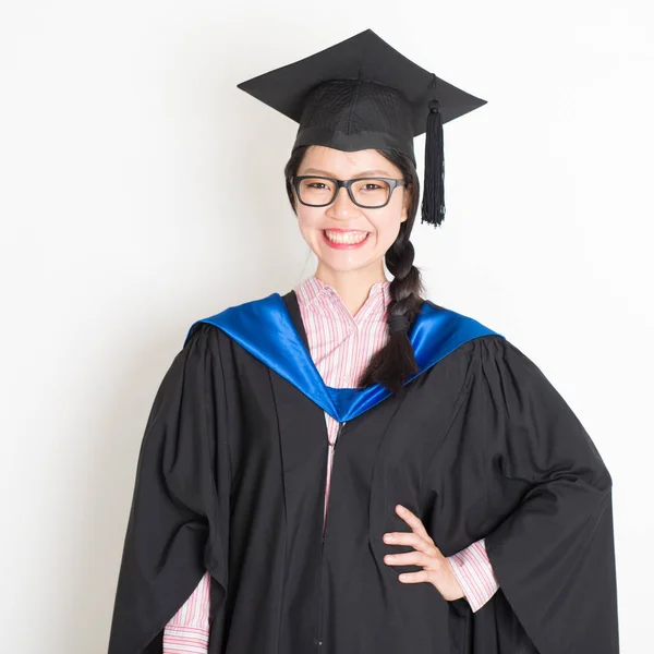 Estudante universitário no dia da formatura — Fotografia de Stock