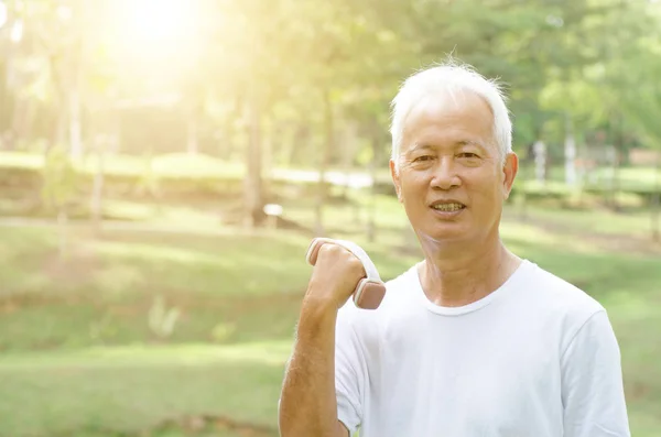 Senior man exercise outdoor — Stock Photo, Image