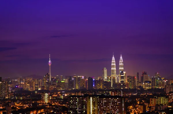Κουάλα Λουμπούρ Μαλαισία νύχτα στον ορίζοντα — Φωτογραφία Αρχείου