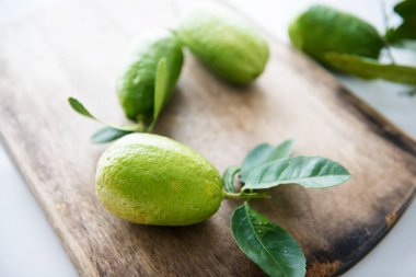 Pestisit ücretsiz organik limon