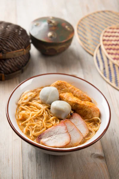 Macarrão de caril comida asiática — Fotografia de Stock