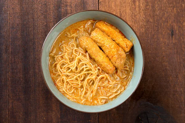 Ovanifrån Curry Laksa nudlar asiatisk mat — Stockfoto