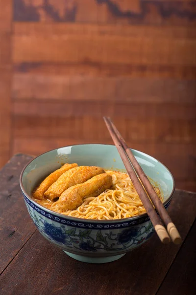 Pikantne Curry Laksa makaron — Zdjęcie stockowe