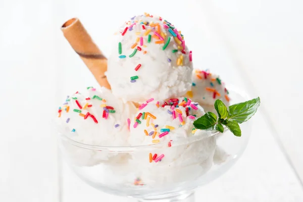 Vanille-ijs beker — Stockfoto