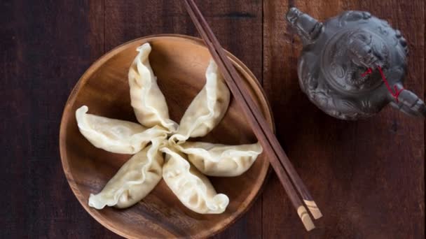 Chinees gekookt Dumplings — Stockvideo