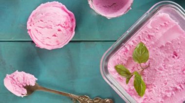 Üstten Görünüm pembe dondurma