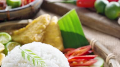 Ayam penyet