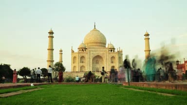 Agra, Hindistan Taj Mahal içinde turizm faaliyetinin Timelapse.