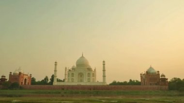 Taj mahal agra Hindistan timelapse günbatımı.