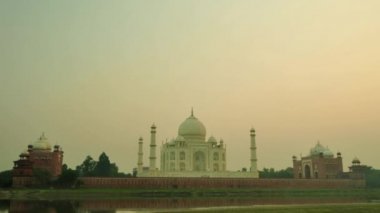 Taj mahal agra Hindistan timelapse günbatımı.