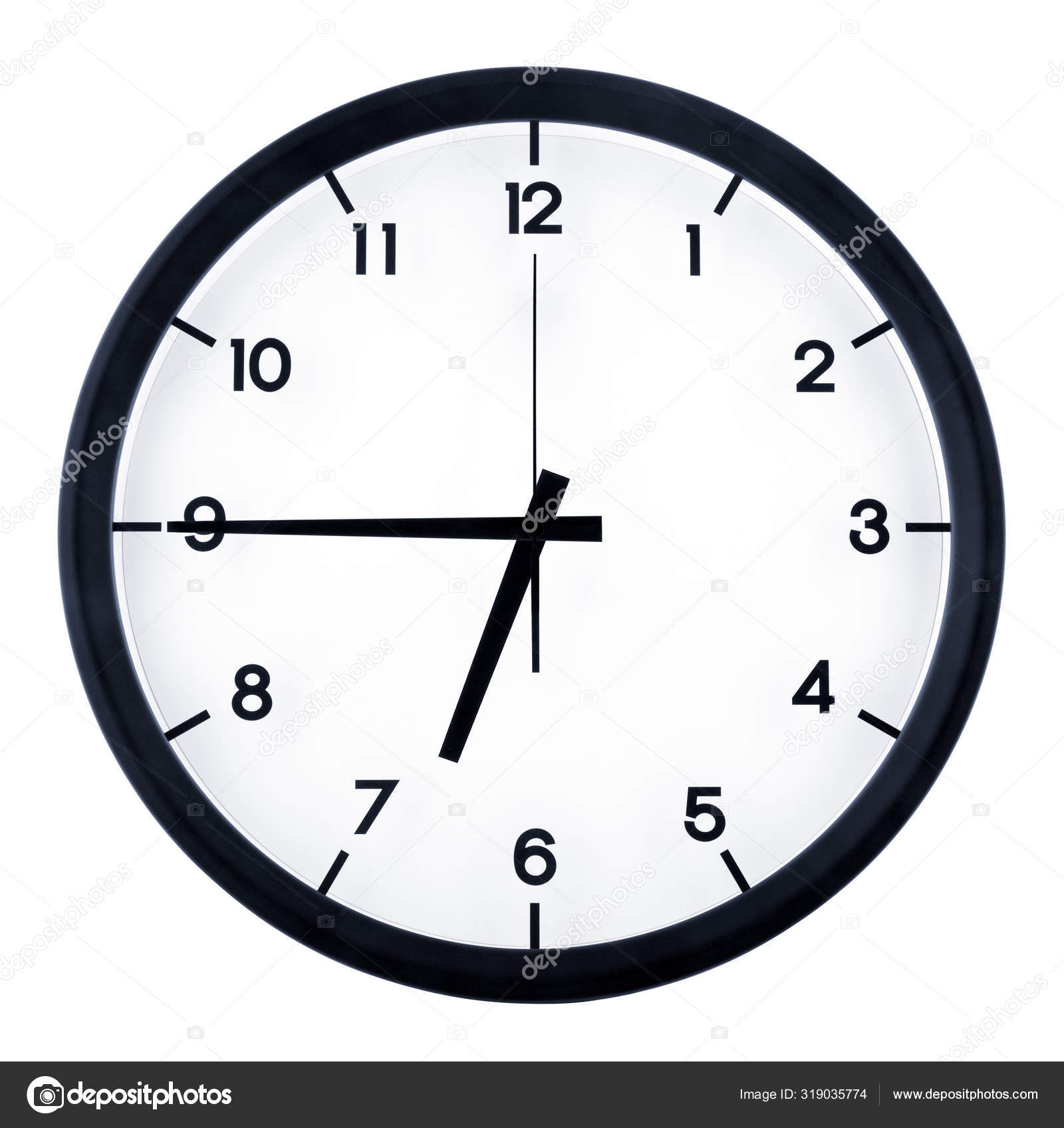 Fifteen o clock. 15. Желтый будильник смешной. Аналоговый циферблат часов без стрелок. Время 17 ч.