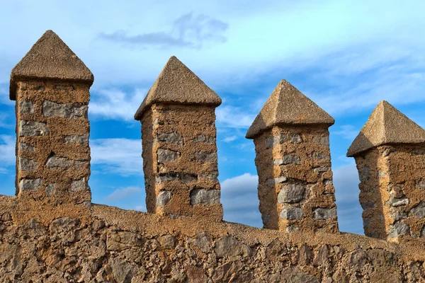 Muralla de la antigua fortaleza — Foto de Stock