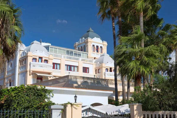 Edificio en el estilo colonial — Foto de Stock