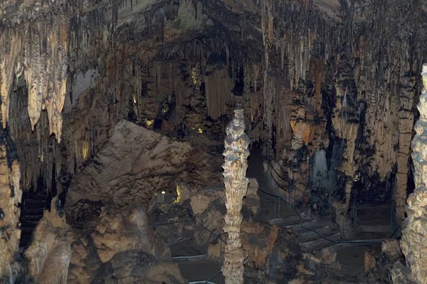 Stalattiti all'interno della grotta, Arta, Maiorca — Foto Stock