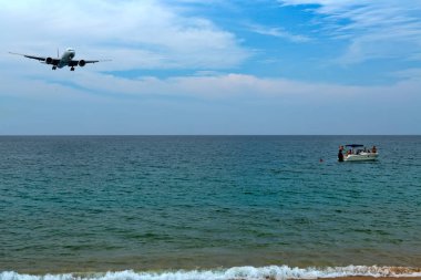Uçak denize, tekne
