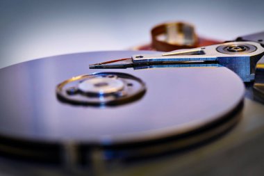 Ayrıntılı bir açılan bilgisayar sabit disk sürücüsünün, depolama aygıtı