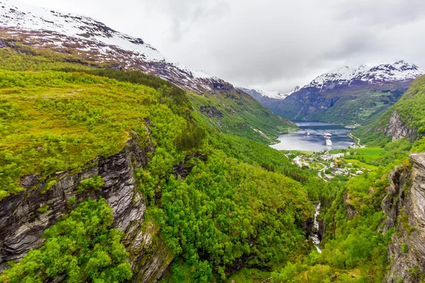 Hermosa vista de Geirangerfjord, Noruega — Foto de Stock