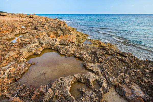 Vista sull'oceano dal Cap de Ses Salines, Maiorca, Baleari — Foto Stock