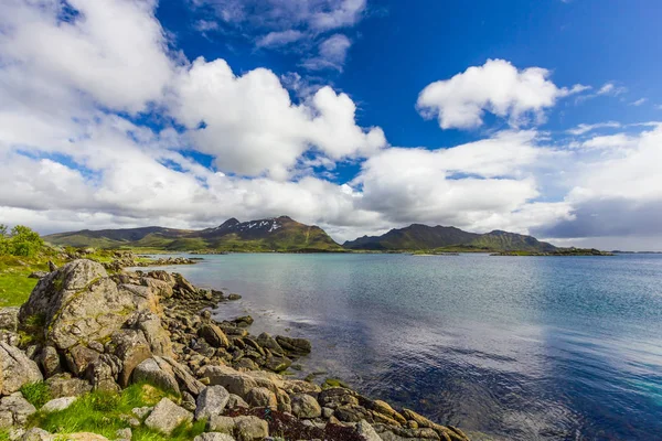 Lofoten Adaları Norveç'te güzel manzara — Stok fotoğraf