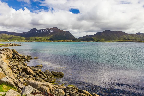 Bela vista das Ilhas Lofoten na Noruega — Fotografia de Stock