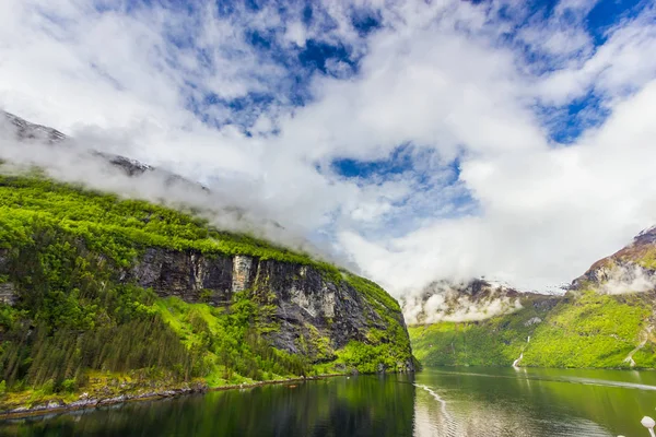 Bela vista de Geirangerfjord, Noruega — Fotografia de Stock