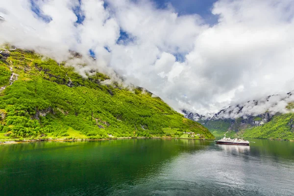 Piękny widok na Geirangerfjord, Norwegia — Zdjęcie stockowe