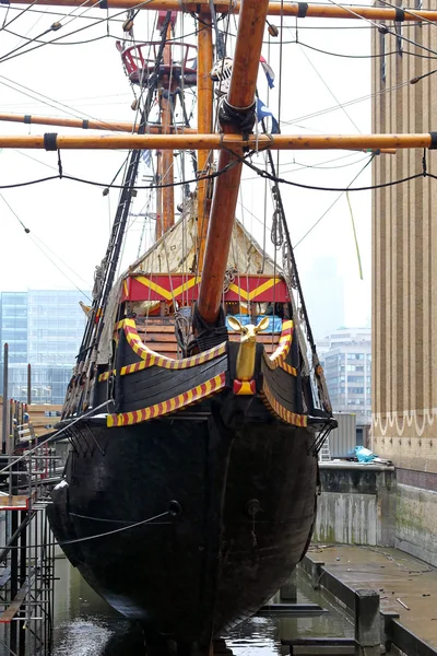 Restauración Golden Hinde —  Fotos de Stock