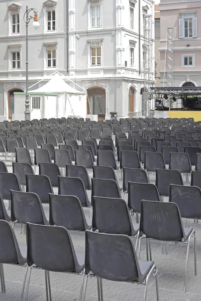 Publiczność krzesła na zewnątrz — Zdjęcie stockowe